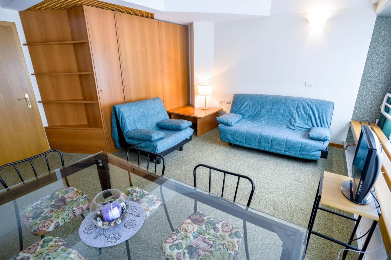 Res.Albare/Solaria Apt.Solandra ميتزانا المظهر الخارجي الصورة